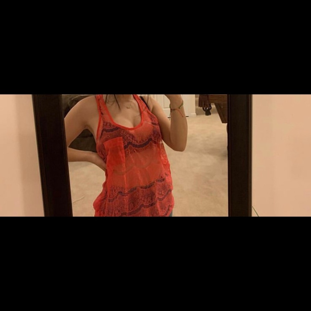 Coral tank, see through. Great for layers.